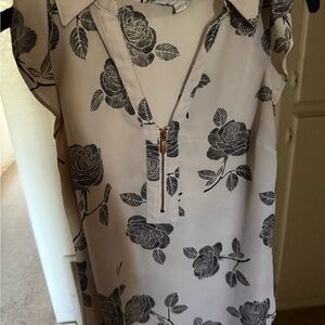 Floral Print Sleeveless Blouse